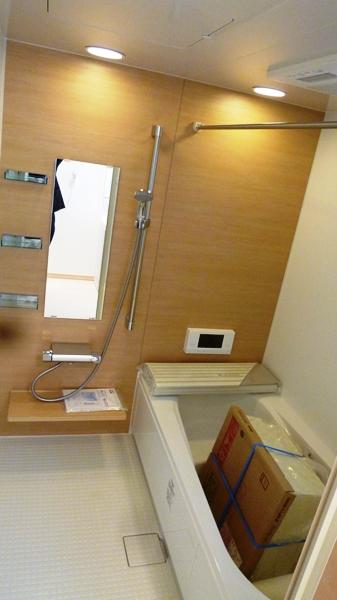 Bathroom. 4 Building bathroom (December 13, 2013) Shooting It was room complete. Guests visit.