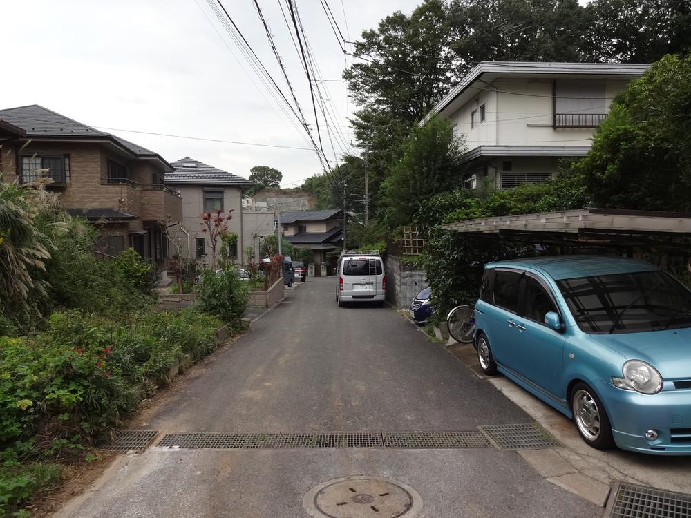 Local photos, including front road. Local (10 May 2013) Shooting