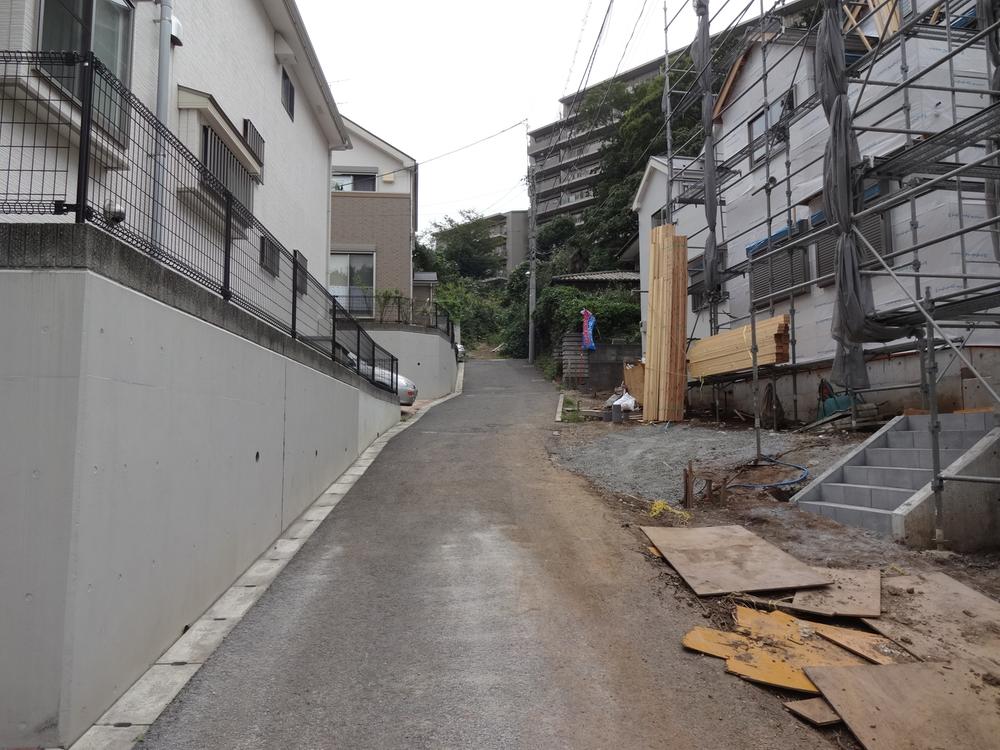 Local photos, including front road. Local (10 May 2013) Shooting