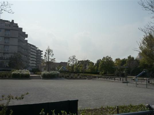 park. 480m until Gen Sugiyama park