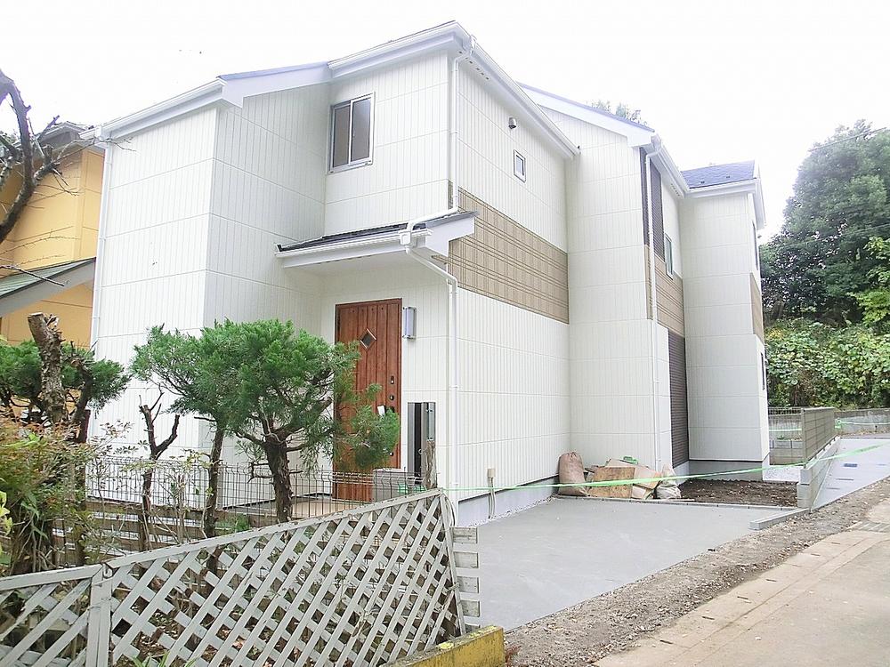 Local appearance photo. Stylish and modern appearance! The building, which was exhausted thought the color coordination! Please come home I will be fun! (August 2013) Shooting