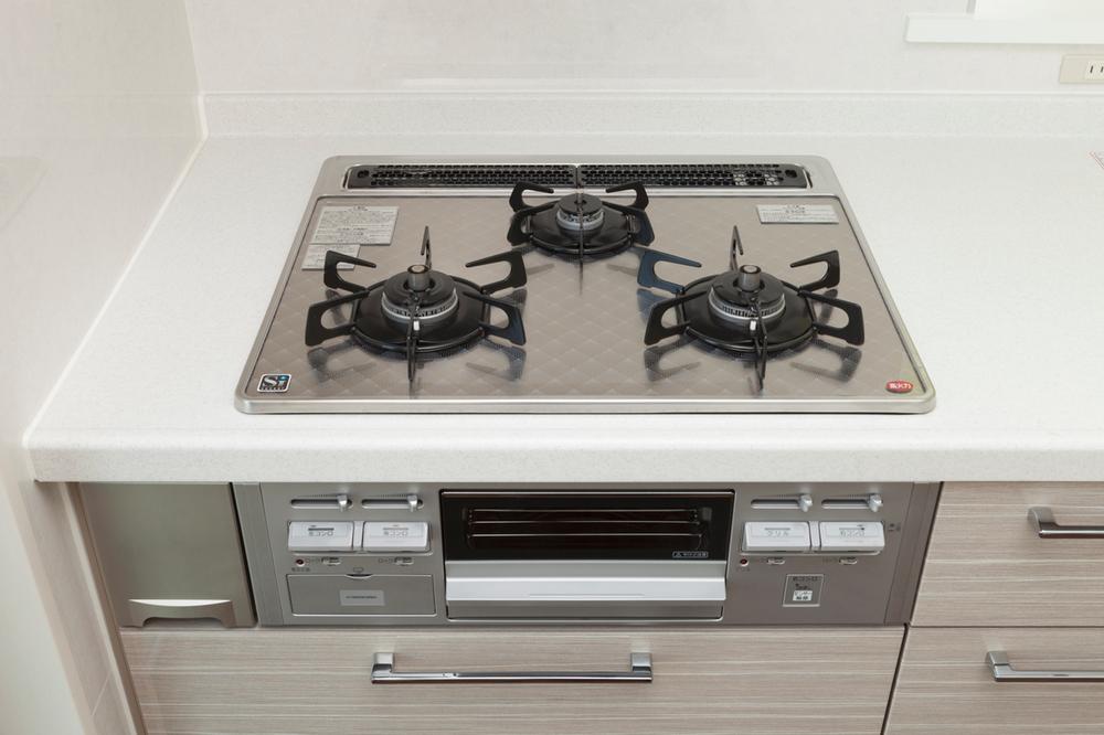 Other Equipment. Strongly to heat and scratches on the top plate, Oil stains also employ a high heat-resistant glass of wiped off strength whip.