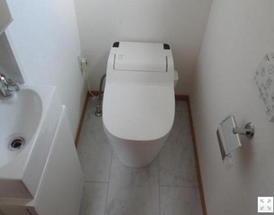 Toilet. Room (August 2013) Shooting