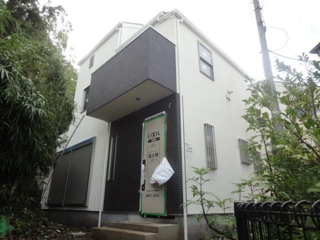 Local appearance photo. 8 Building is ordered and all rooms southeast. All room 6 quires more than + storage, There is also a further small attic storage, Spacious living space. Balcony two places