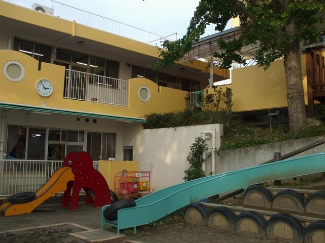 kindergarten ・ Nursery. Social welfare corporation lily Board lily 963m to Zhongshan nursery