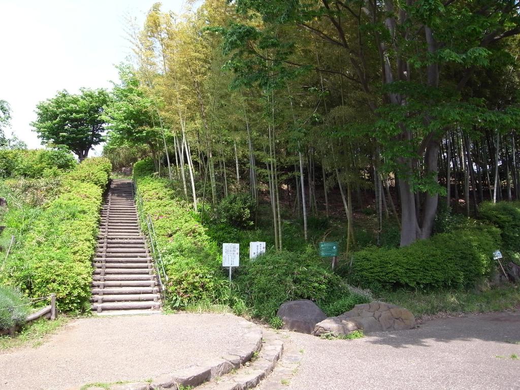 park. 362m until Higashihongo park (park)