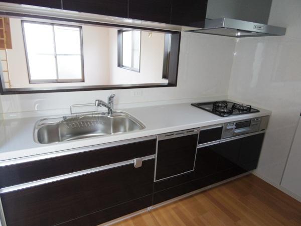 Kitchen. Indoor (12 May 2013) Shooting