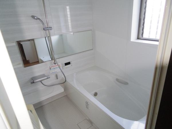 Bathroom. Indoor (12 May 2013) Shooting