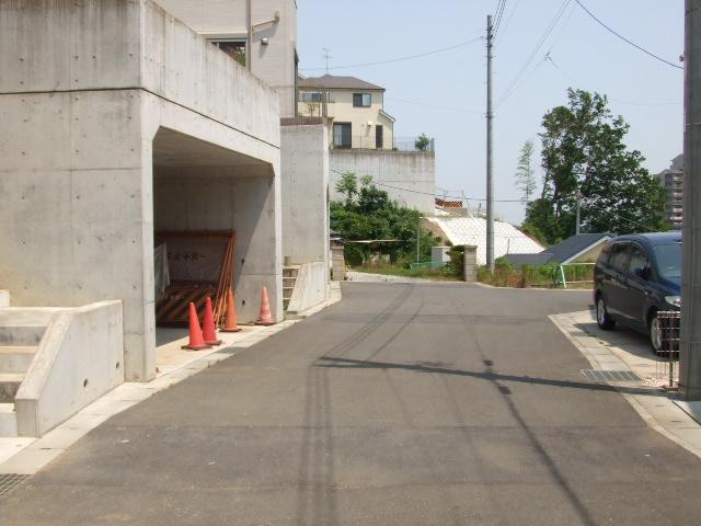 Local photos, including front road. Local (May 2013) Shooting