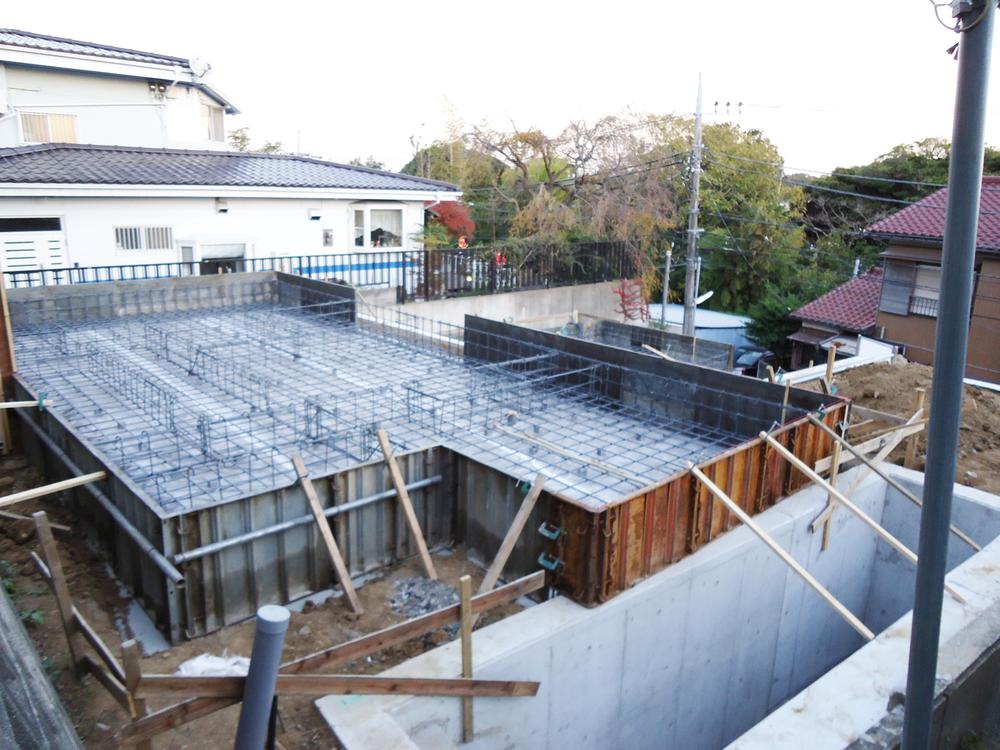 Local appearance photo. Local (11 May 2013) Shooting ◆ Day view good!   ◆ Solar power generation system as standard equipment!  ◆ All-electric!