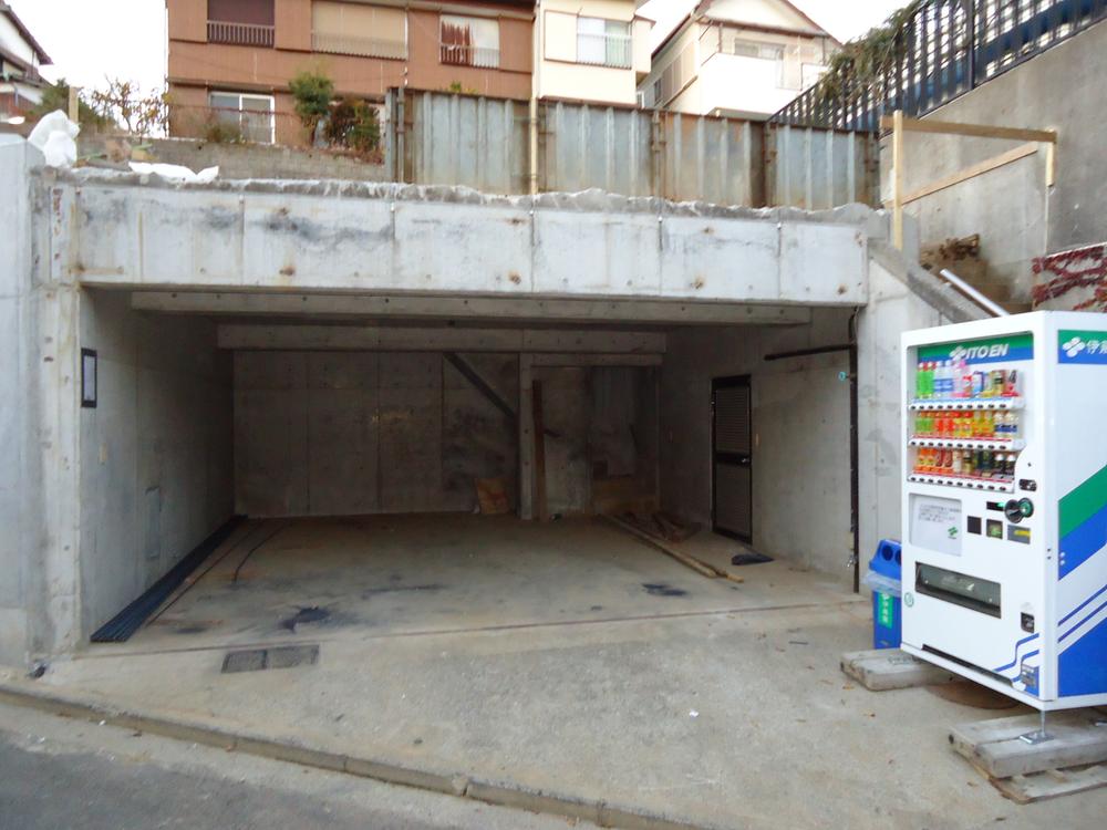 Parking lot. Two parking possible (A Building)