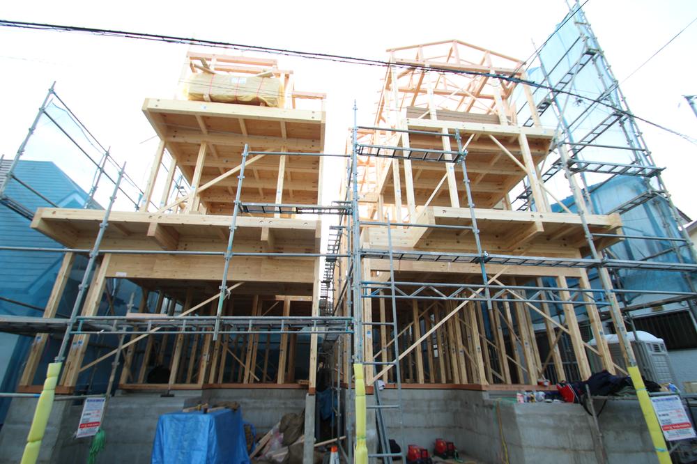 Local appearance photo. Local (12 May 2013) Shooting