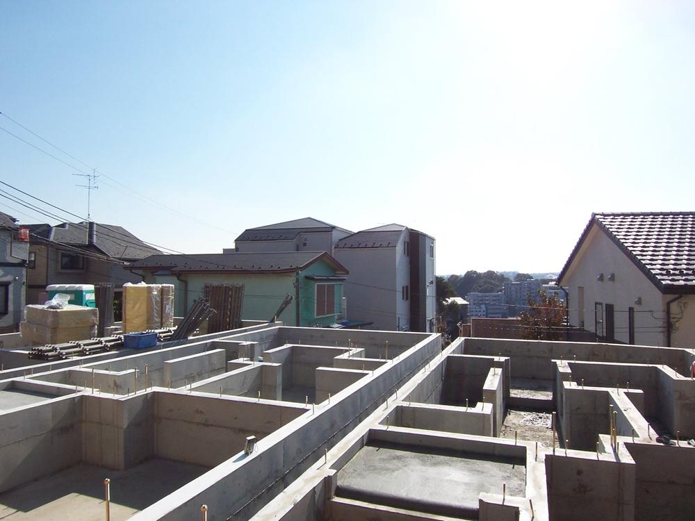 Local appearance photo. South terraced open-minded local!