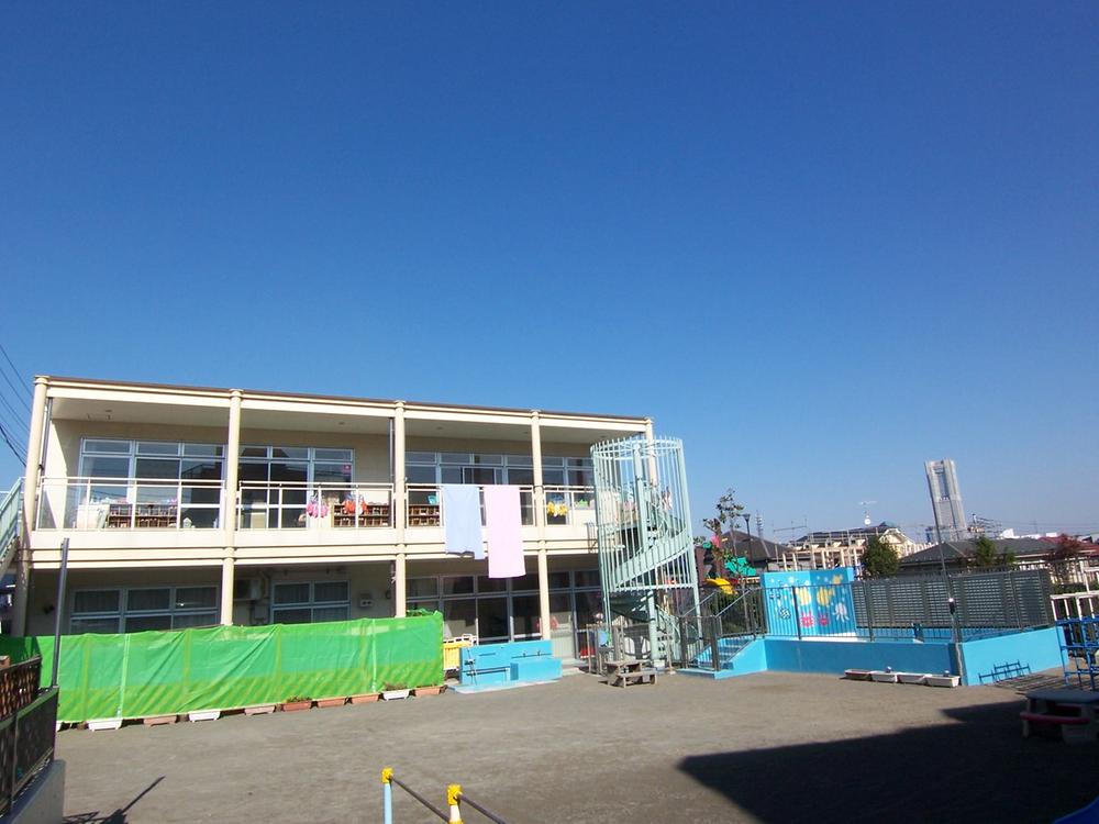 kindergarten ・ Nursery. "Miharudai nursery" Miharudai open-minded garden garden overlooking the 300m Landmark Tower until the nursery school of charm, It this distance is attractive to double-income of husband and wife!
