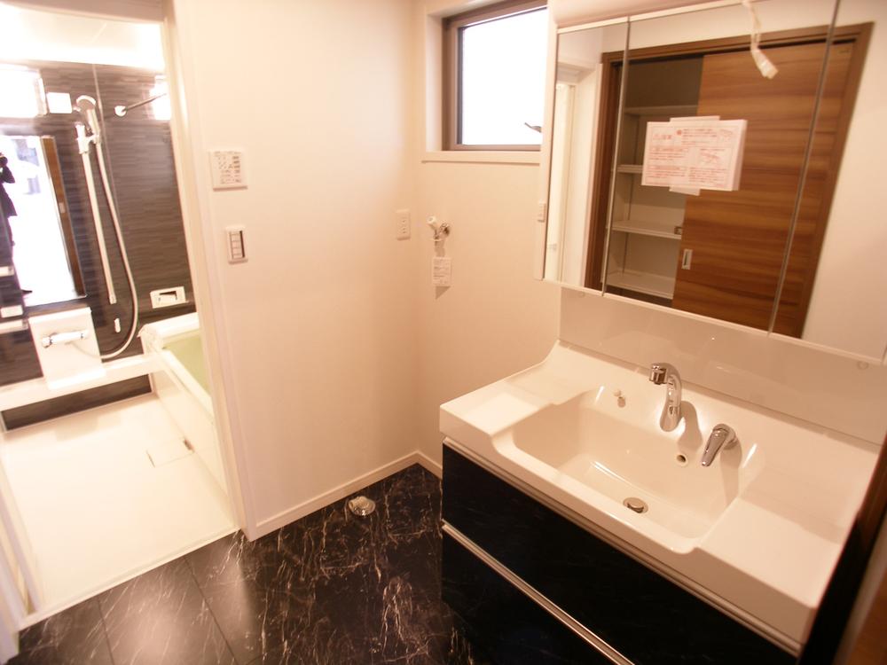 Same specifications photo (bathroom). ( Building) same specification