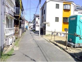 Local photos, including front road. Local (September 2013) Shooting