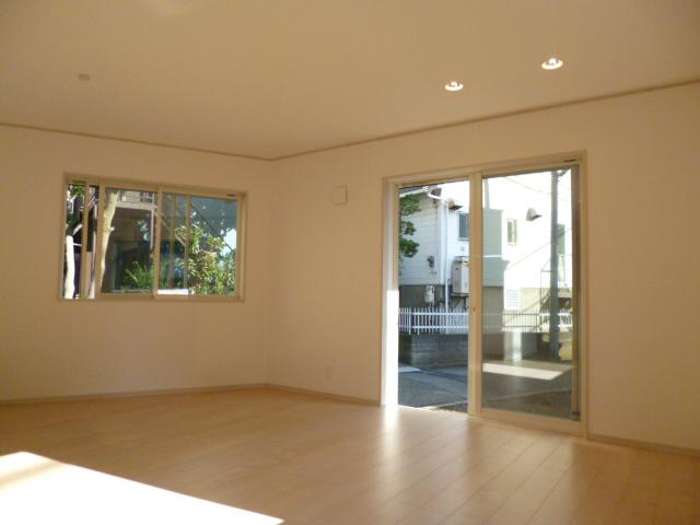 Living. Indoor (10 May 2013) Shooting