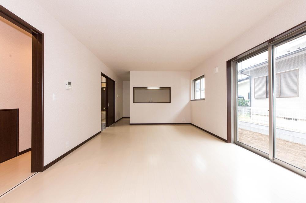 Living. Spacious Living Dining & Kitchen