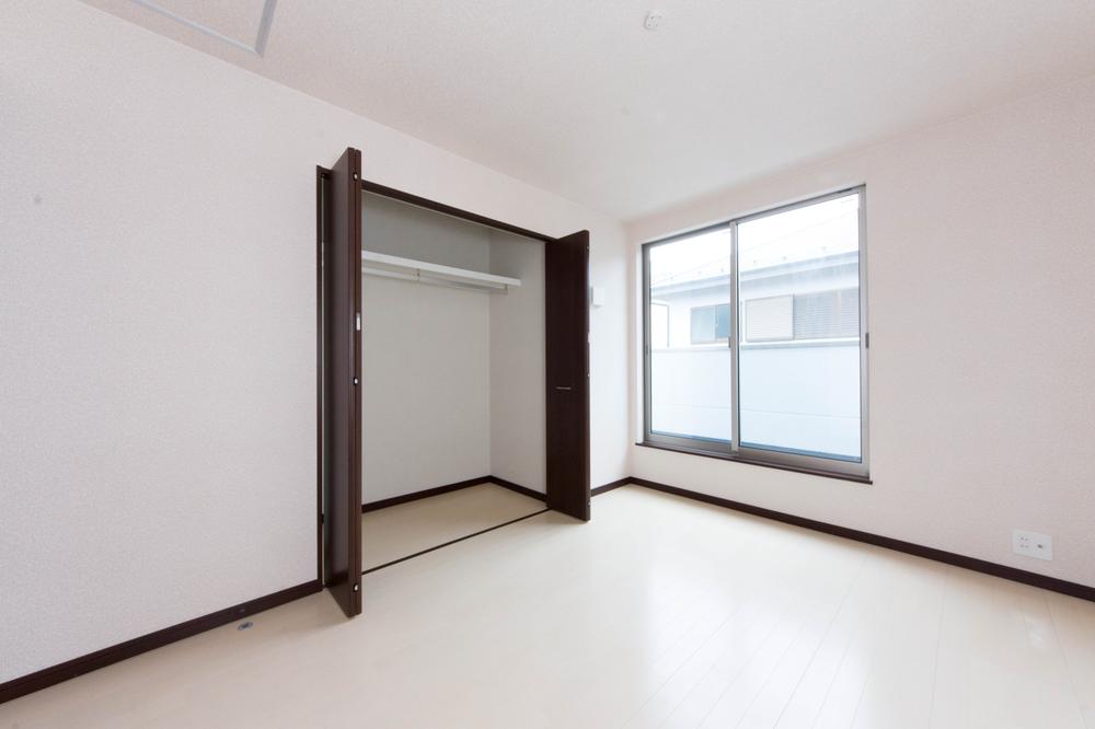 Non-living room. Bright living room