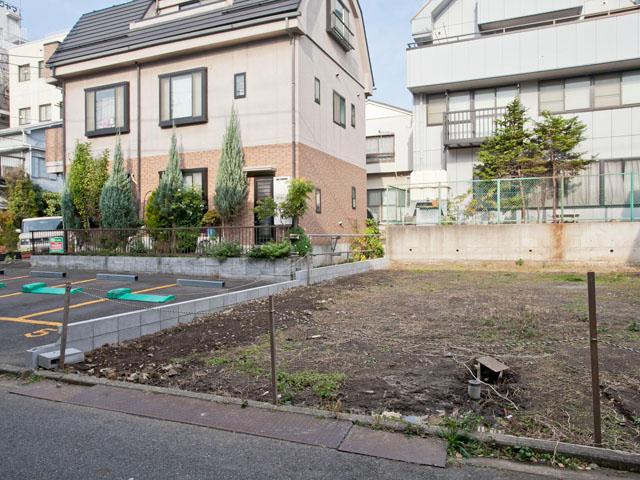 Local land photo. Local (12 May 2013) Shooting