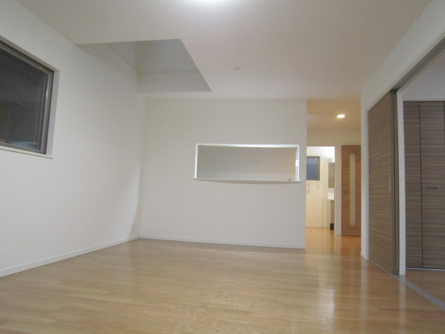 Living. Local (12 May 2013) Shooting