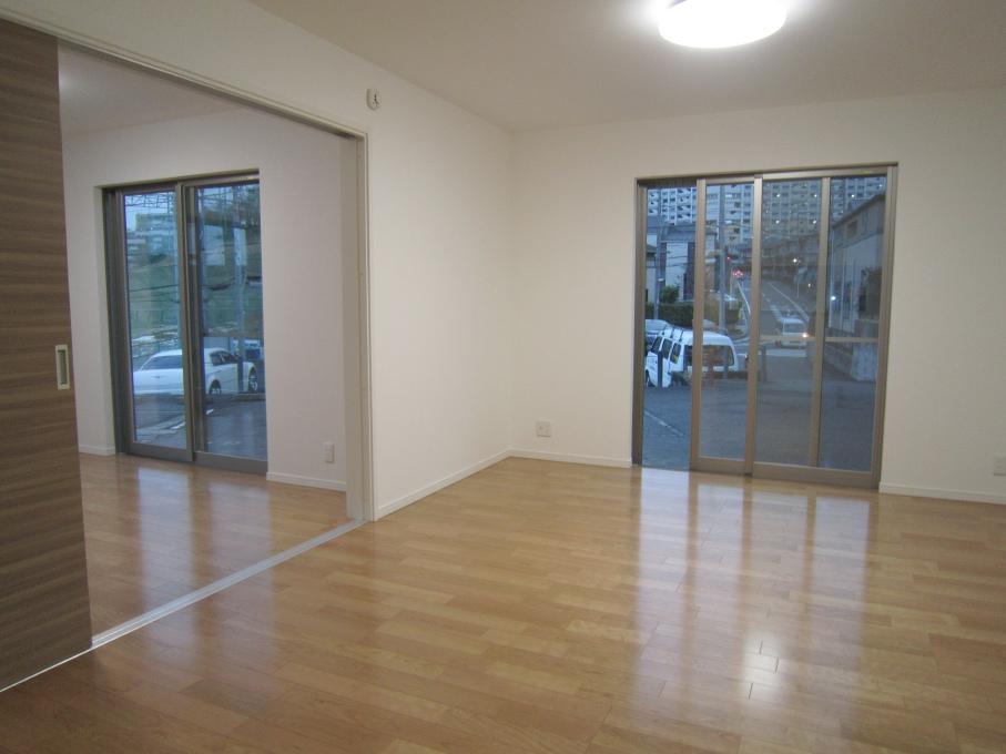 Living. Local (12 May 2013) Shooting