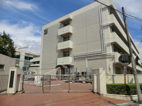 Junior high school. 799m to Yokohama Municipal Kyoshin junior high school