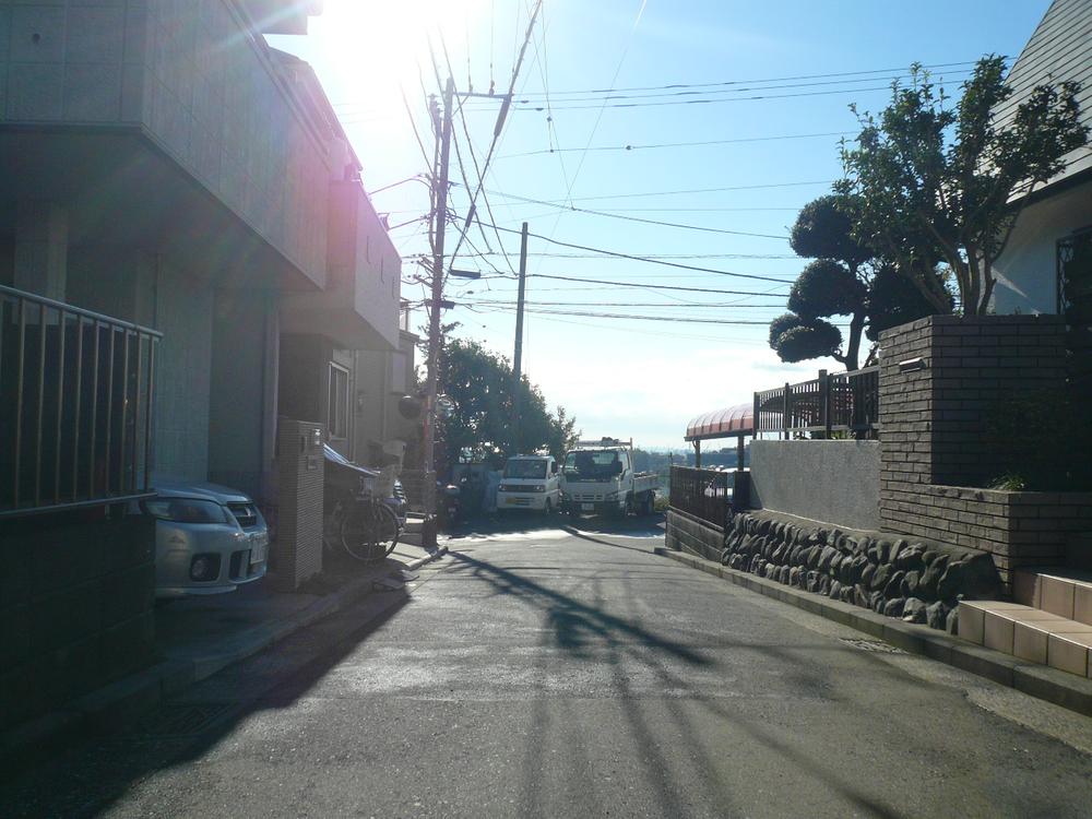 Local photos, including front road. Local (10 May 2013) Shooting