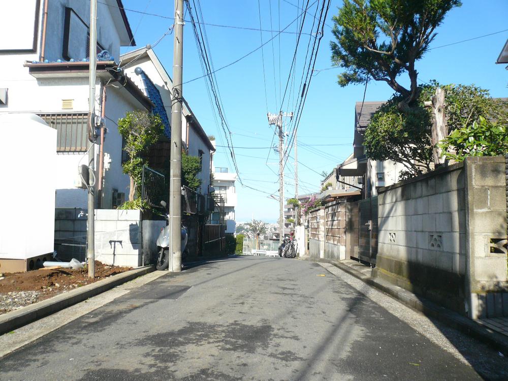 Local photos, including front road. Local (10 May 2013) Shooting