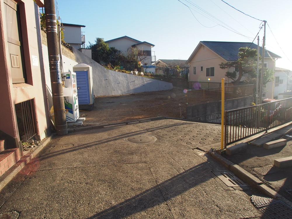 Local appearance photo. Local (12 May 2013) Shooting