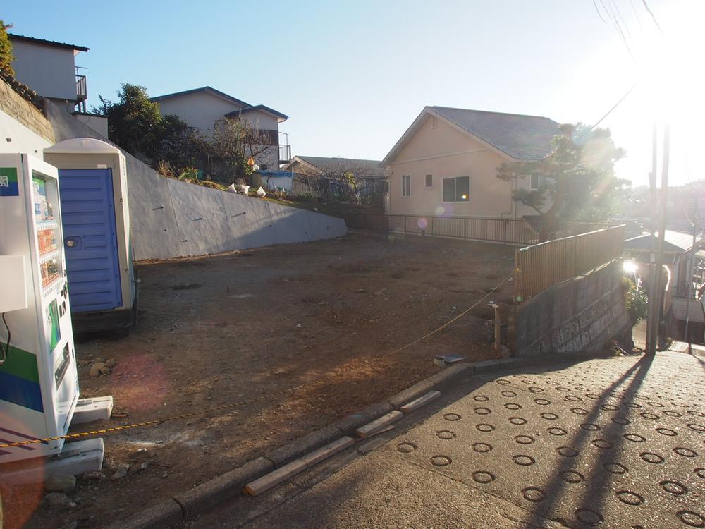 Local photos, including front road. Local (12 May 2013) Shooting