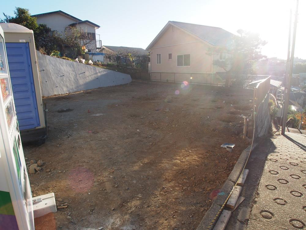 Local appearance photo. Local (12 May 2013) Shooting