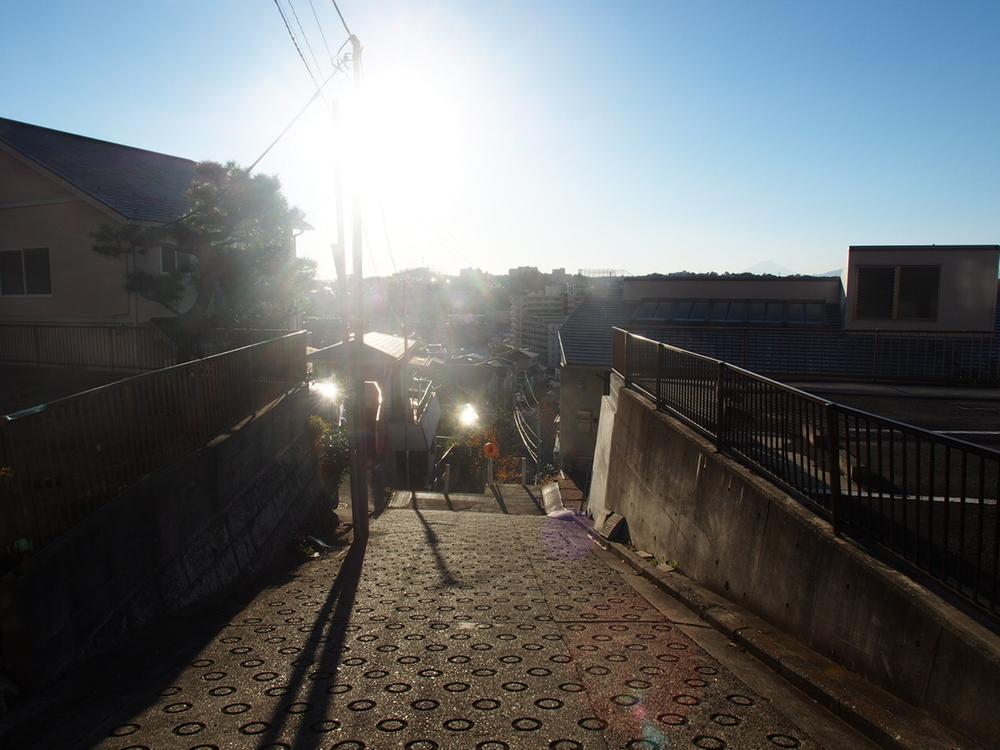 Local photos, including front road. Local (12 May 2013) Shooting