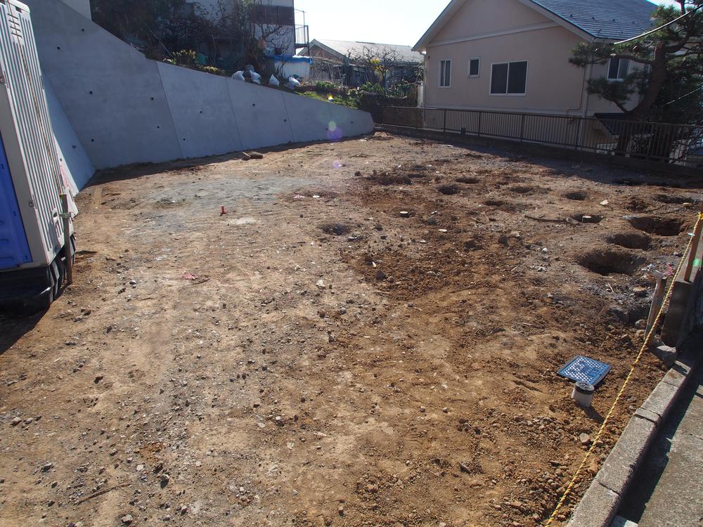 Local appearance photo. Local (12 May 2013) Shooting