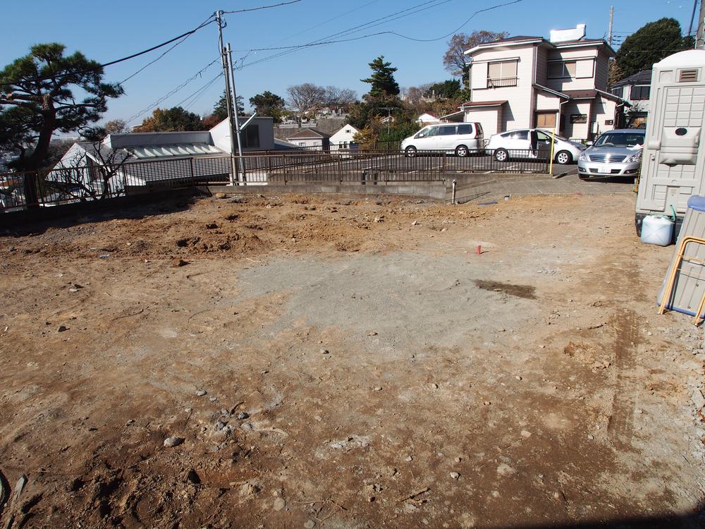 Local appearance photo. Local (12 May 2013) Shooting