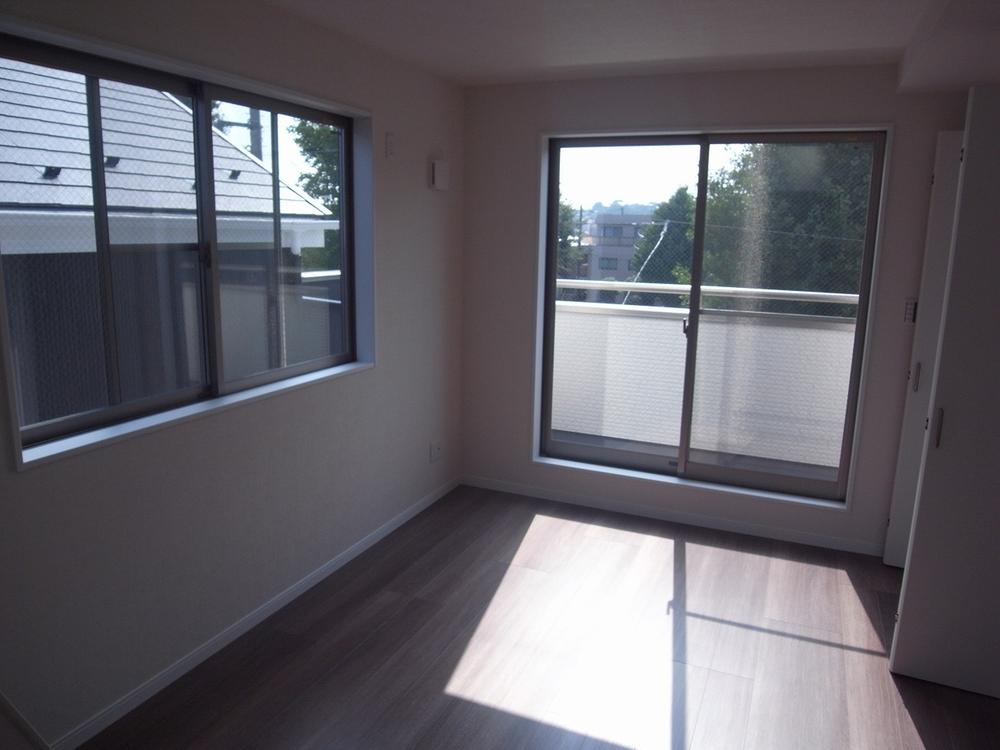 Non-living room. Indoor (September 2013) Shooting