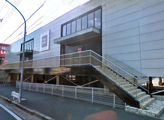 Shopping centre. Uniqlo Yokohama Rokukkawa 400m to shop