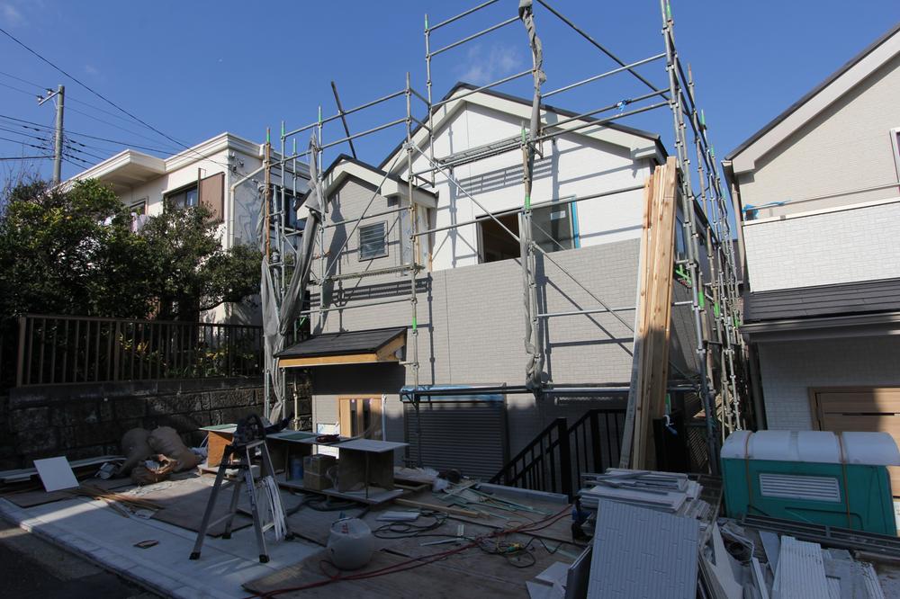 Local appearance photo. Local (11 May 2013) Shooting