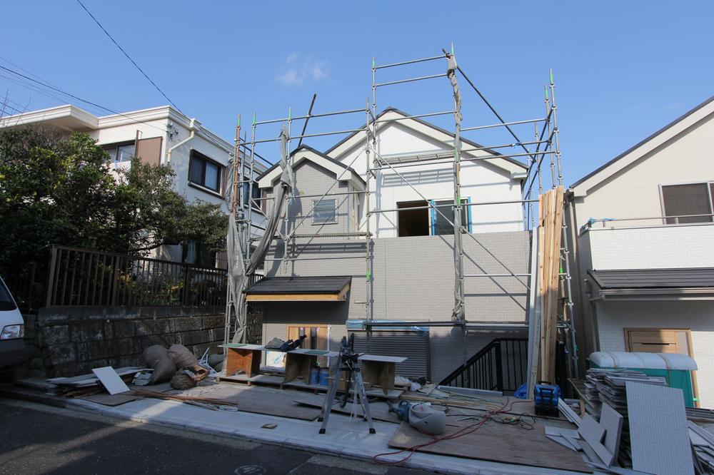 Local appearance photo. Local (11 May 2013) Shooting