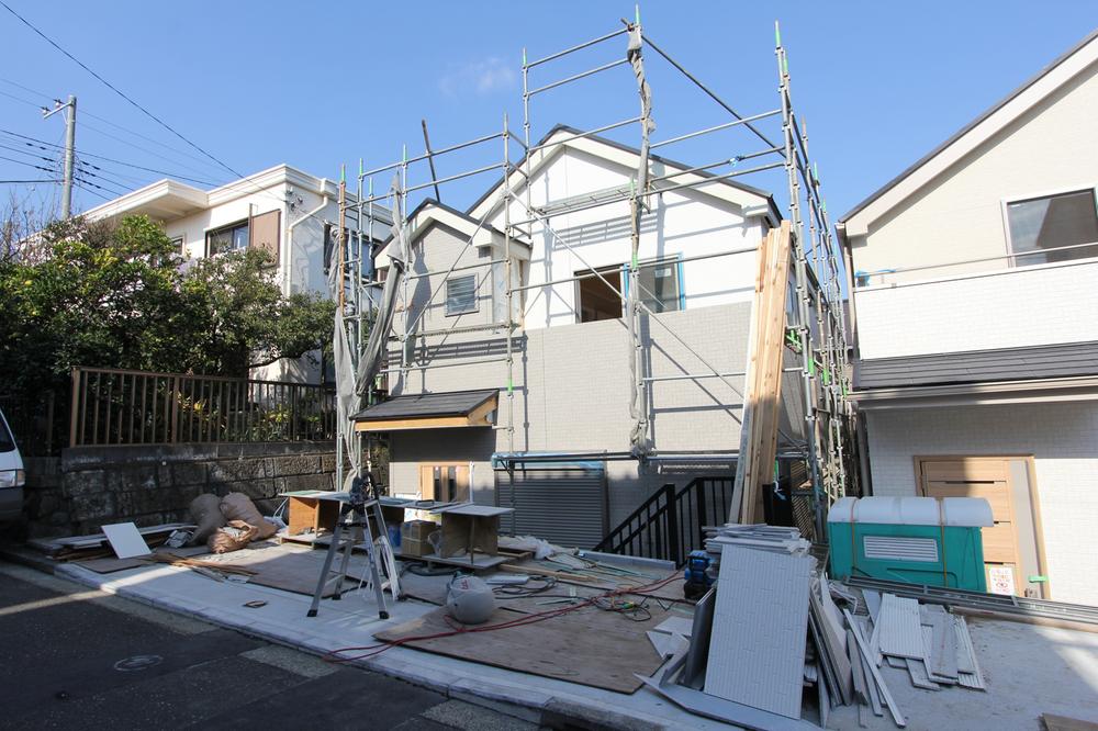 Local appearance photo. Local (11 May 2013) Shooting