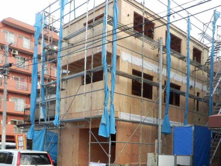 Local appearance photo. Local (12 May 2013) Shooting