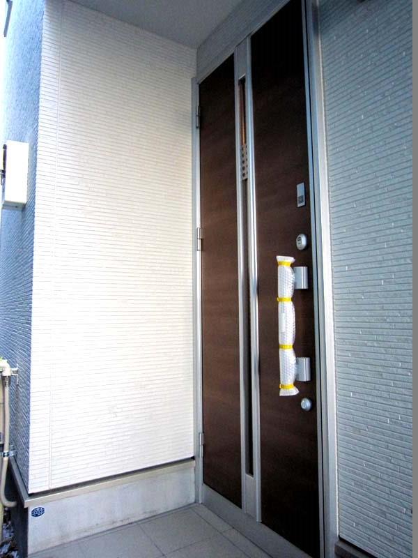 Entrance. Local (12 May 2013) Shooting