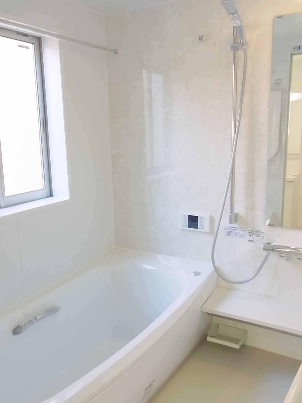 Bathroom. Indoor (11 May 2013) Shooting