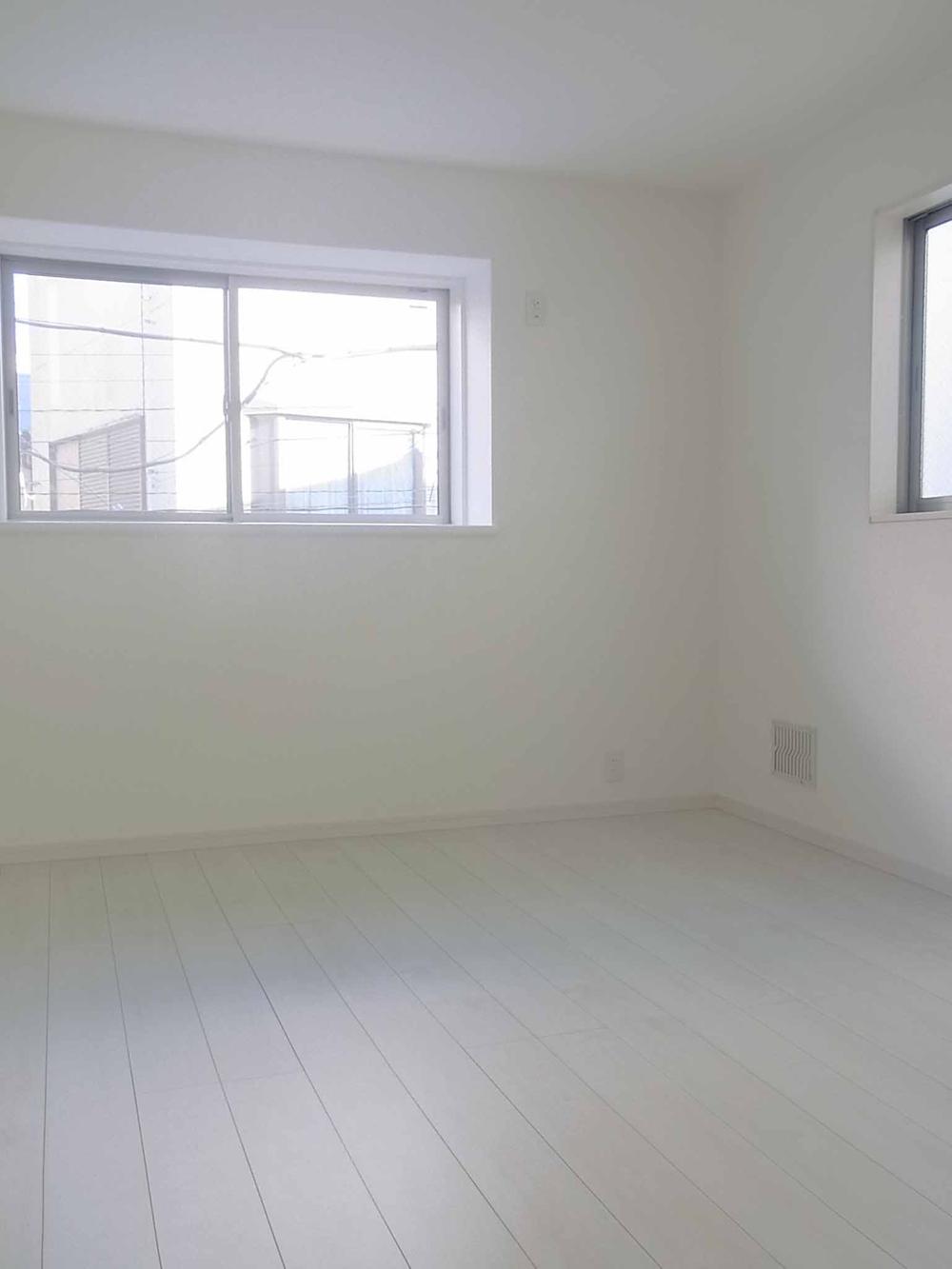 Non-living room. Indoor (11 May 2013) Shooting