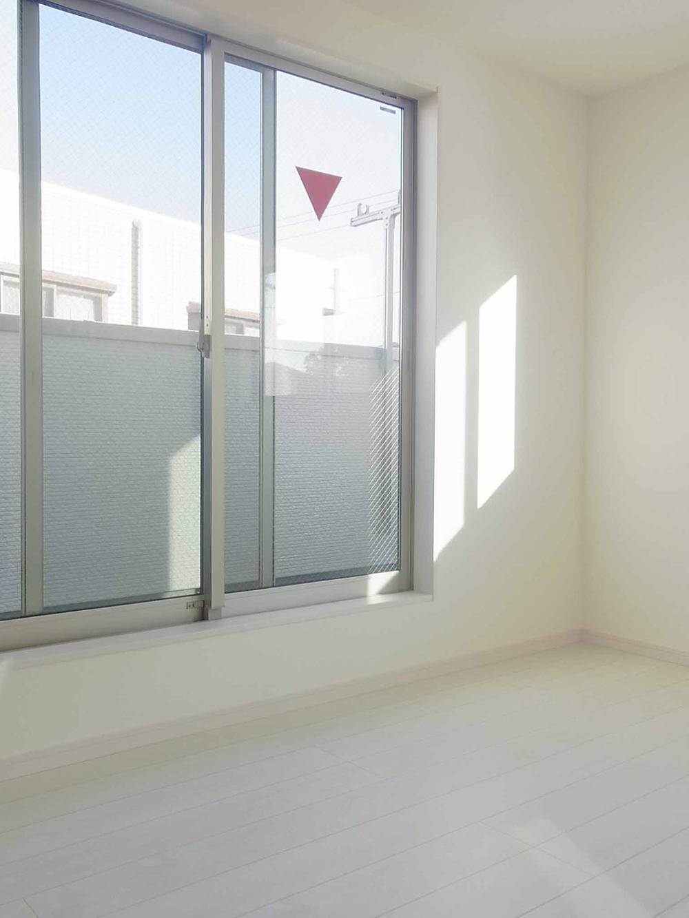 Non-living room. Indoor (11 May 2013) Shooting