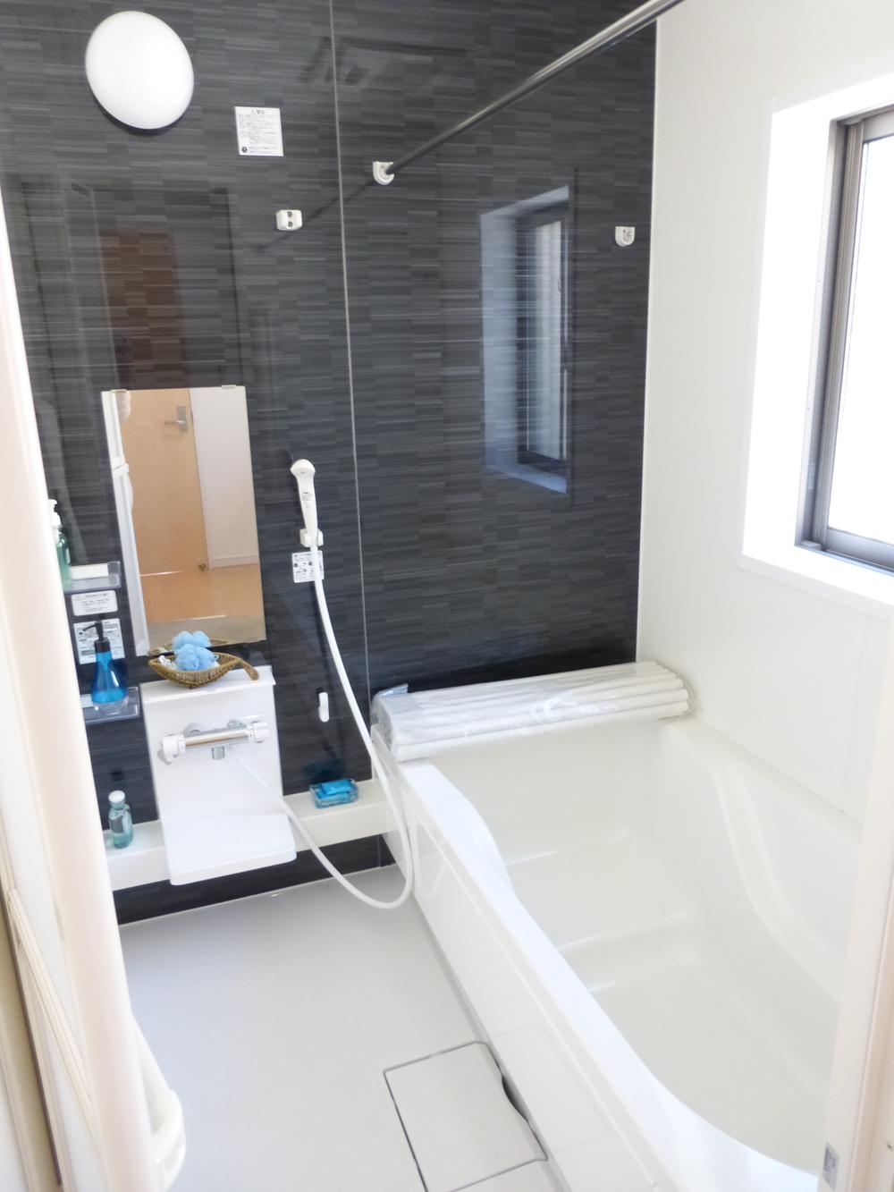 Bathroom. 1 Building Indoor (December 22, 2013) Shooting Hitotsubo bus comfortably relaxing