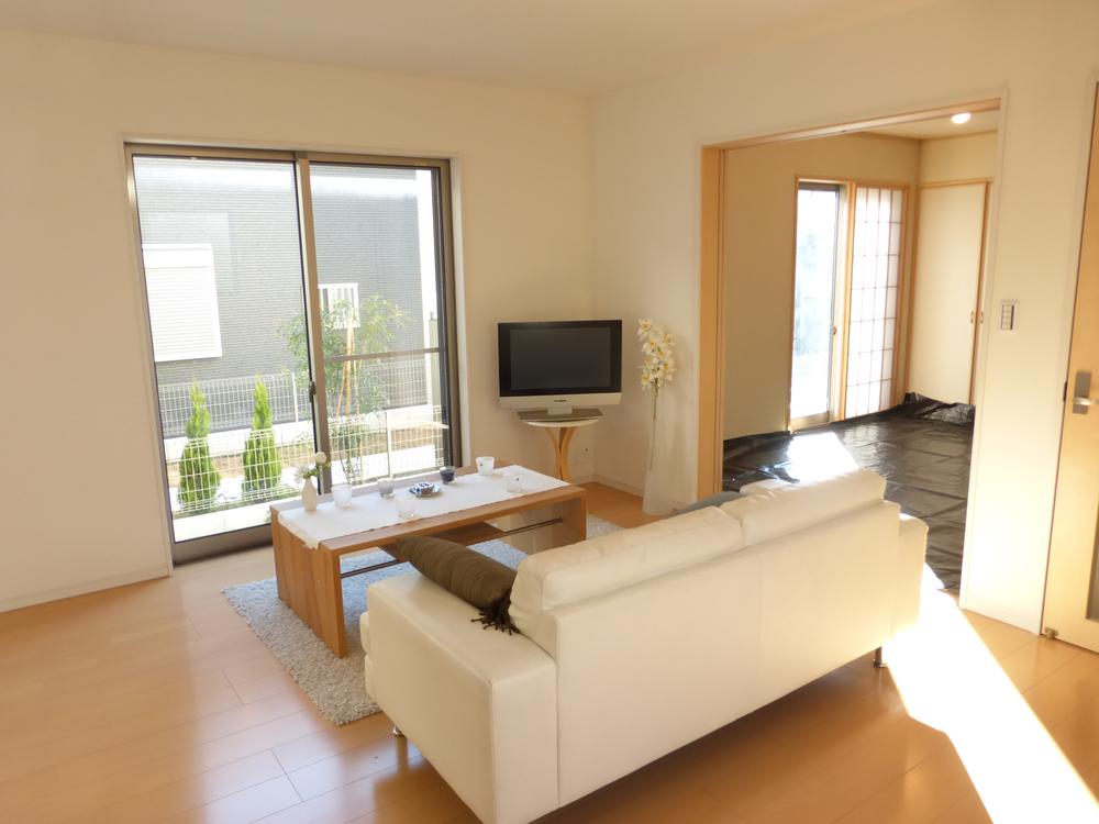 Living. 1 Building Indoor (December 22, 2013) Shooting