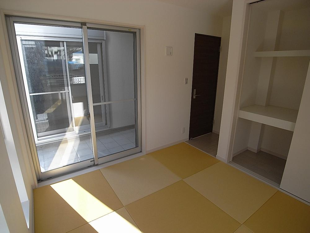 Non-living room. It is there when convenient Japanese-style room. It becomes a joke was finished. Indoor (10 May 2013) Shooting