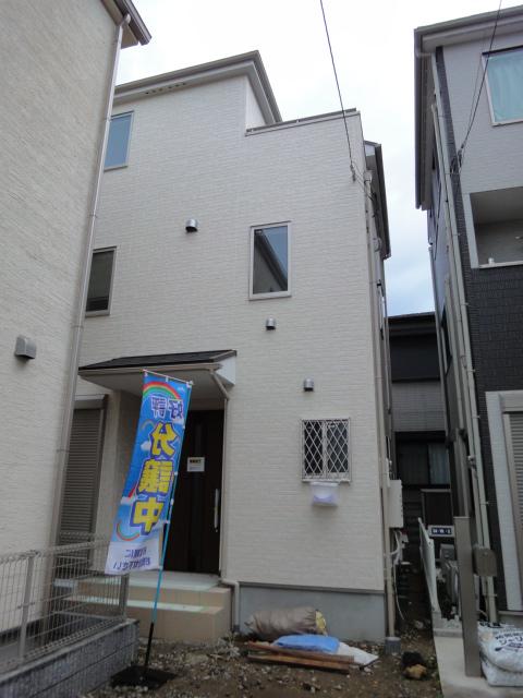 Local appearance photo. 3F-denominated! Yang per ventilation good two-plane daylight