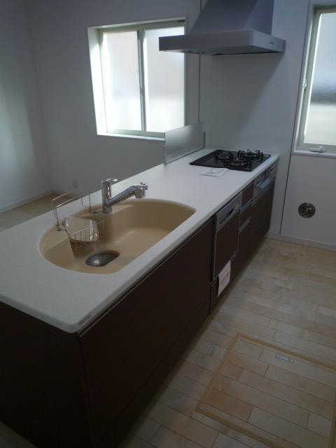 Same specifications photo (kitchen)